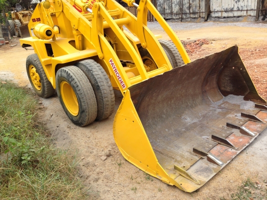 ขายด่วน JTM รถตักล้อยาง ตักได้ 1.5 คิว สภาพสวยดีพร้อมใช้งานได้เลย แบตเตอร์รี่ใหม่ทั้ง 2 ก้อน เครื่องยนต์ของ HINO 168 แรง EH700 แน่นดีแรงดีมากครับ ขายด่วน JTM รถตักล้อยาง ตักได้ 1.5 คิว สภาพสวยดีพร้อมใช้งานได้เลย แบตเตอร์รี่ใหม่ทั้ง 2 ก้อน เครื่องยนต์ของ HINO 168 แรง EH700 แน่นดีแรงดีมากครับ