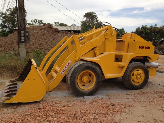 ขายด่วน JTM รถตักล้อยาง ตักได้ 1.5 คิว สภาพสวยดีพร้อมใช้งานได้เลย แบตเตอร์รี่ใหม่ทั้ง 2 ก้อน เครื่องยนต์ของ HINO 168 แรง EH700 แน่นดีแรงดีมากครับ ขายด่วน JTM รถตักล้อยาง ตักได้ 1.5 คิว สภาพสวยดีพร้อมใช้งานได้เลย แบตเตอร์รี่ใหม่ทั้ง 2 ก้อน เครื่องยนต์ของ HINO 168 แรง EH700 แน่นดีแรงดีมากครับ