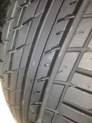 ขายยาง215/60/16 ปี 2910 BRIDERTONE TURANZA ER370 1 ชุด   ราคา :  2,400.00  บาท