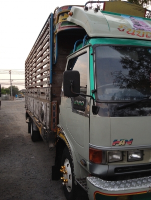 ขายรถบรรทุก 6 ล้อ FC ยาว 5.50 เมตร ปี 39 ขายรถบรรทุก 6 ล้อ FC ยาว 5.50 เมตร ปี 39