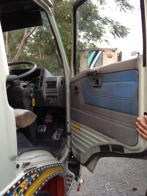 ขายรถบรรทุก 6 ล้อ FC ยาว 5.50 เมตร ปี 39 ขายรถบรรทุก 6 ล้อ FC ยาว 5.50 เมตร ปี 39