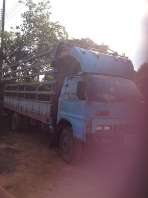 ขายรถ 6 ล้อกลาง