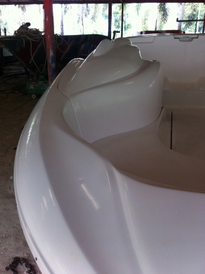 ขายเรือไฟเบอร์สปอร์ตใหม่ สำหรับน้ำเค็มและน้ำจืด เครื่องเกาะท้าย ราคาถูก