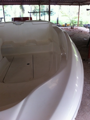 ขายเรือไฟเบอร์สปอร์ตใหม่ สำหรับน้ำเค็มและน้ำจืด เครื่องเกาะท้าย ราคาถูก