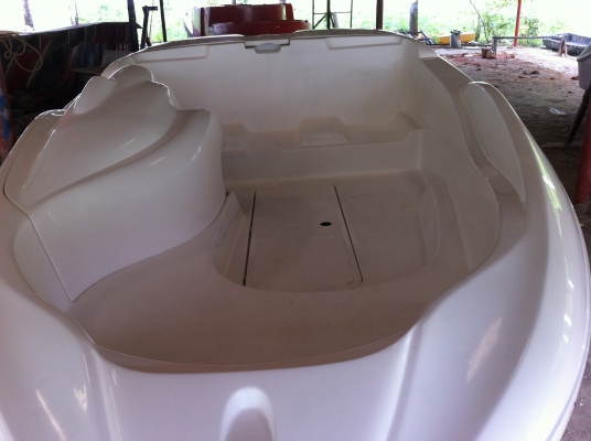 ขายเรือไฟเบอร์สปอร์ตใหม่ สำหรับน้ำเค็มและน้ำจืด เครื่องเกาะท้าย ราคาถูก