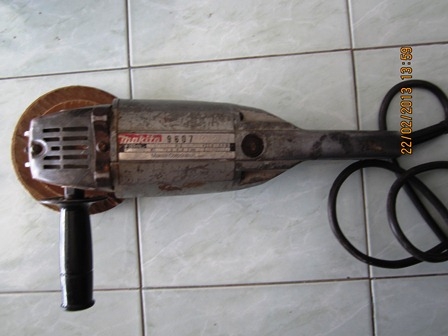 เครื่องเจียร์ไฟฟ้า Makita 9607 สภาพดี พร้อมใช้งาน ราคาถูก เครื่องเจียร์ไฟฟ้า Makita 9607 สภาพดี พร้อมใช้งาน ราคาถูก