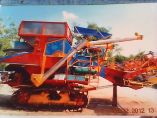 รถเกี่ยวข้าวไทยเจริญ ปั๊ม 22 ไดกิ้น เครื่อง ISUZU 195 เทอร์โบ ตัวเดิน 10 HT อุ้ม 2 ตัน รถเกี่ยวข้าวไทยเจริญ ปั๊ม 22 ไดกิ้น เครื่อง ISUZU 195 เทอร์โบ ตัวเดิน 10 HT อุ้ม 2 ตัน