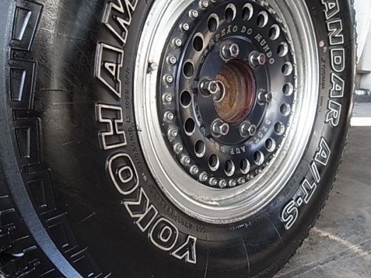 ขายด่วนล้อแม็กพร้อมยาง 31x10.5 R15 6 รู ปี12 วิ่ง 2 เดือน