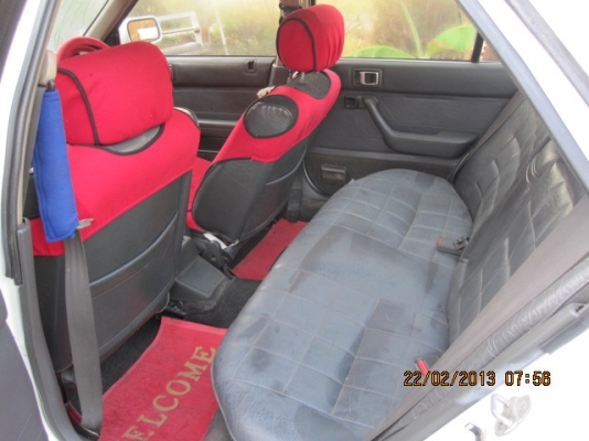 ขาย HONDA ACCORD   สีขาวกับสีดำ