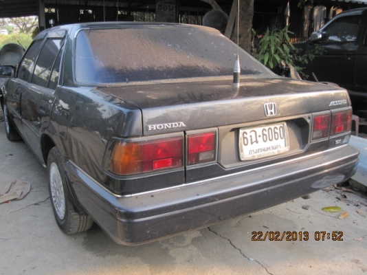 ขาย HONDA ACCORD   สีขาวกับสีดำ