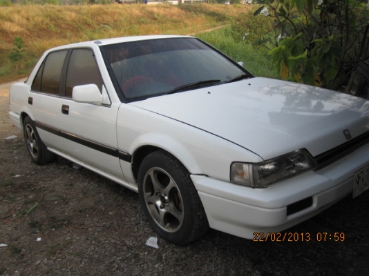 ขาย HONDA ACCORD   สีขาวกับสีดำ