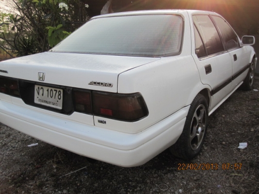 ขาย HONDA ACCORD   สีขาวกับสีดำ