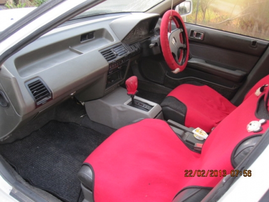 ขาย HONDA ACCORD   สีขาวกับสีดำ