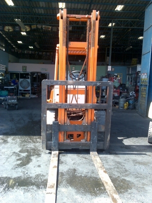 TOYOTA   3FD40   ขนาด 4 ตัน  ขายลดราคา  พร้อมลุยๆๆๆๆ