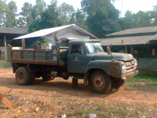 ขายหกล้อดั้มหัวยาว  ISUZU  เครือง  6BB  มีโซโลกลาง พวงมาลัยพราวเวอร์