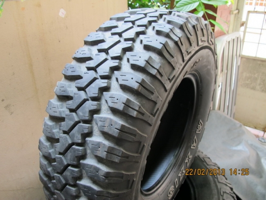 ขายยาง   MAXXIS BIGHORN  265 x 75 x 16.....สวยๆ เชิญครับ