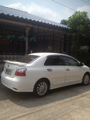 Toyota vios 1.5 E Ivory 2011