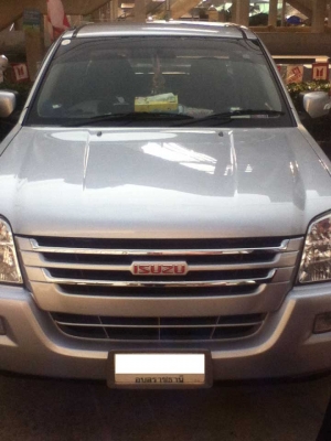 D-Max   /   slx   สีบรอนเงิน   ปี 2006  สภาพดีไม่เคยชนแม้แต่ครังเดียว