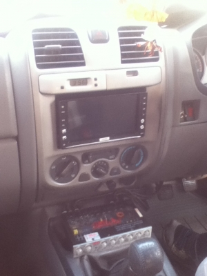 D-Max   /   slx   สีบรอนเงิน   ปี 2006  สภาพดีไม่เคยชนแม้แต่ครังเดียว