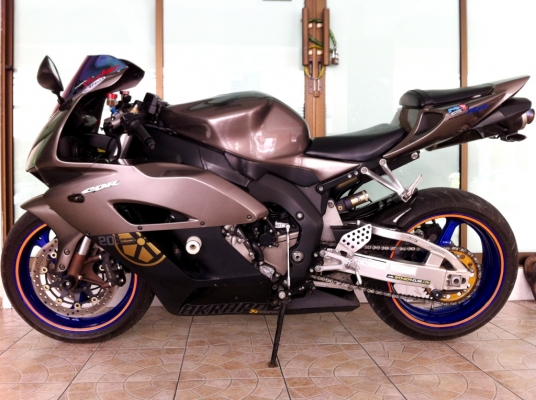 ขาย CBR1000rr ปี05 อินวอย+สรรพสามิต+พรบ ท่อสูตรไทเทเนี่ยม Akrapovic (รับเทริ์น) ขาย CBR1000rr ปี05 อินวอย+สรรพสามิต+พรบ ท่อสูตรไทเทเนี่ยม Akrapovic (รับเทริ์น)