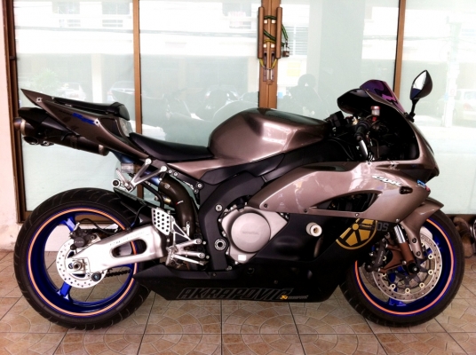 ขาย CBR1000rr ปี05 อินวอย+สรรพสามิต+พรบ ท่อสูตรไทเทเนี่ยม Akrapovic (รับเทริ์น)