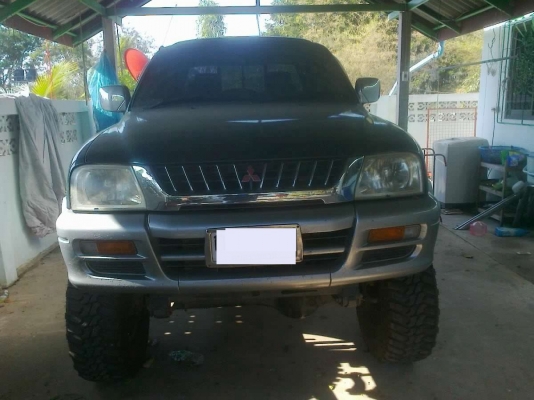 สตราด้า 4x4 คานแข็ง เกียรฟูทาม  เครื่องเจออโต้