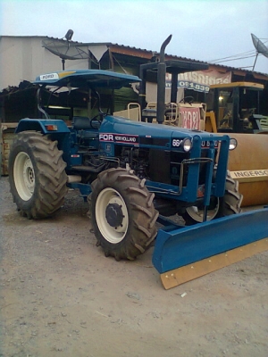 ขายรถไถฟอร์ดนิวฮอนแลนด์ 6640 2 เพลา ใบมีด ฝาน7 ทะเบียนพร้อมโอน