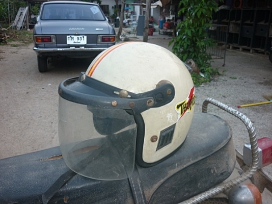 ขายหมวกกันน๊อค "เก่าๆ" หนึ่งใบ