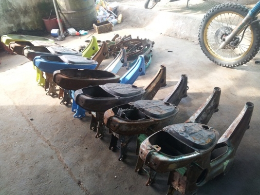 **โครงชาลี+ถังน้ำมัน+สวิงอาร์ม 3499 บาท**