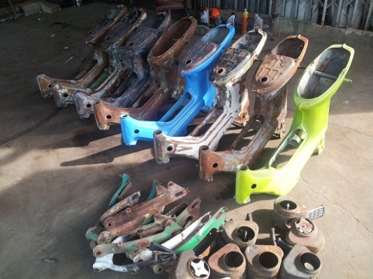 **โครงชาลี+ถังน้ำมัน+สวิงอาร์ม 3499 บาท**