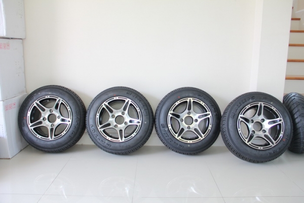 ล้อขอบ12 กว้าง 7 ออฟ 0 4/110 และ4/100 ของเข้าแล้วครับ เชิญครับ ล้อขอบ12 กว้าง 7 ออฟ 0 4/110 และ4/100 ของเข้าแล้วครับ เชิญครับ