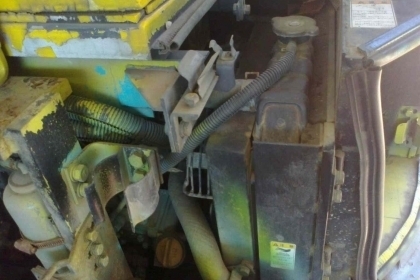 KOBELCO SK20SR (เก่านอกยังไม่ใด้ใช้)คอนโทรนน้ำมัน ปั้มนิ้ว KOBELCO SK20SR (เก่านอกยังไม่ใด้ใช้)คอนโทรนน้ำมัน ปั้มนิ้ว