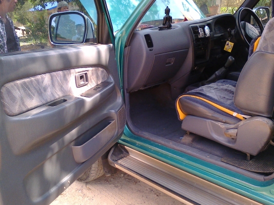 TIGER 3.0 โฟวีลปี 42 รถวิ่งน้อยมากแสนห้าโล เล่มทะเบียนพร้อมโอน