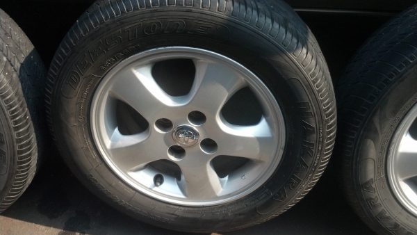 ขายแม็กวีออส ขอบ 14 พร้อมยางสภาพดี 4300 ขายแม็กวีออส ขอบ 14 พร้อมยางสภาพดี 4300