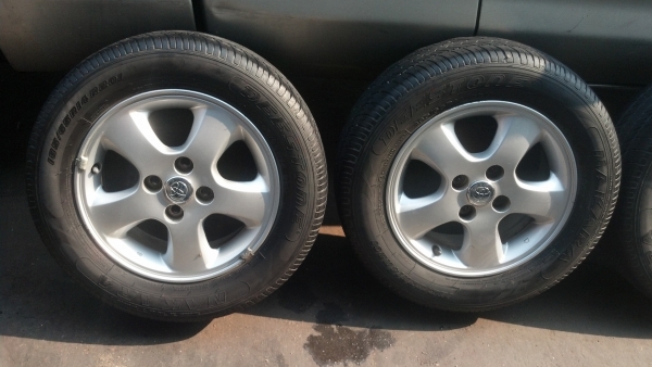 ขายแม็กวีออส ขอบ 14 พร้อมยางสภาพดี 4300 ขายแม็กวีออส ขอบ 14 พร้อมยางสภาพดี 4300