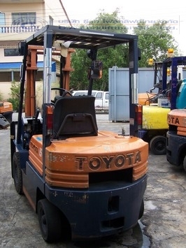 ขายรถ โฟล์คลิฟท์ TOYOTA รุ่น 5-FG15