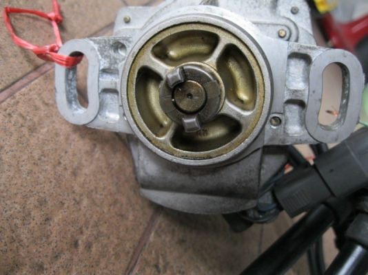 ขายจานจ่ายนิสสัน GA-16 ฝาขาว 2800 ขายจานจ่ายนิสสัน GA-16 ฝาขาว 2800