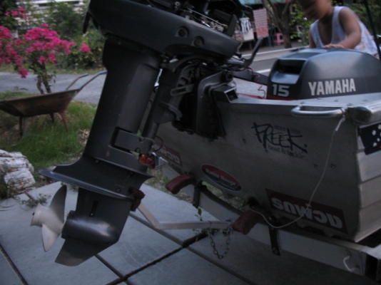 ----- เรือ ( อลูมิเนียม )  12 ฟุต  --- หาที่ลงง่าย ลากง่ายครับ