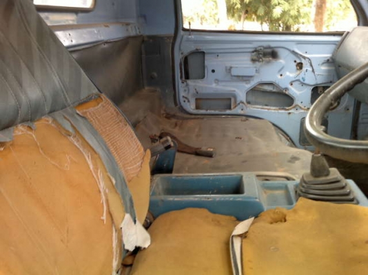 รถอิซูซุ 6 ล้อ รั่ว NPR 110 แรงม้า สนใจติดต่อ 081 - 6079515 รถอิซูซุ 6 ล้อ รั่ว NPR 110 แรงม้า สนใจติดต่อ 081 - 6079515