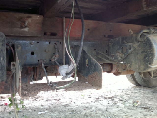 รถอิซูซุ 6 ล้อ รั่ว NPR 110 แรงม้า สนใจติดต่อ 081 - 6079515 รถอิซูซุ 6 ล้อ รั่ว NPR 110 แรงม้า สนใจติดต่อ 081 - 6079515