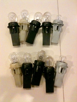 ชุดขั้วไฟท้าย พร้อมหลอด BMW E36 นกแก้วสภาพใหม่เอี่ยม ครบซ้ายขวา