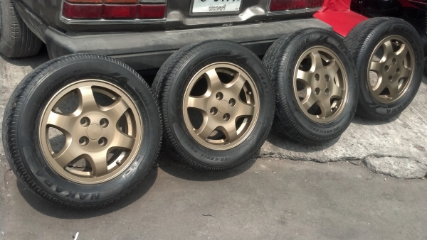 แม็กขอบ 14 สวยๆ 4 รู 100 พร้อมยางสภาพดี 4800