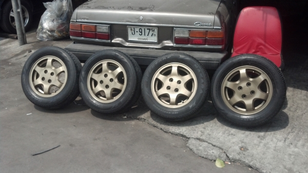 แม็กขอบ 14 สวยๆ 4 รู 100 พร้อมยางสภาพดี 4800