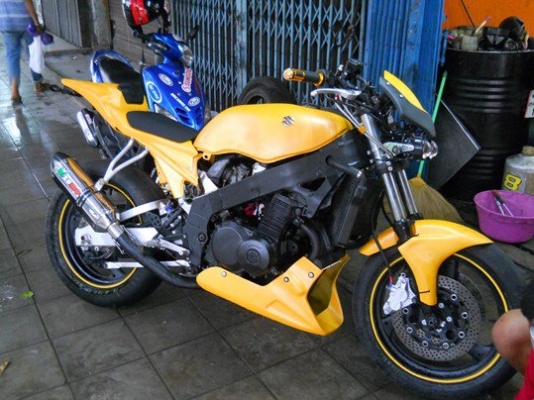 ขายด่วนSUZUKI R6อินวอยแปลงทั้งคัน ขายด่วนSUZUKI R6อินวอยแปลงทั้งคัน