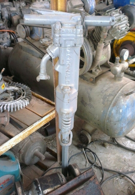 ตัวกระแทกปูน ใช้ลม ของนอก ใช้ดี 088-505-3424 นครปฐม