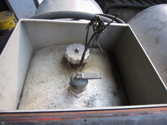 ขาย ถังน้ำมัน (อลูมิเนียม) เคลื่อนที่ 500 ลิตร มือสองญี่ปุ่น ขาย ถังน้ำมัน (อลูมิเนียม) เคลื่อนที่ 500 ลิตร มือสองญี่ปุ่น