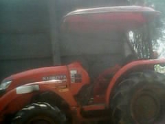 KUBOTA L3608 - 2 เพลา ปี 53 ใช้งาน 1,400 ชม. อุปกรณ์เพียบ มีโรตารี่ มีใบดันหน้า มีผานพรวนดิน 5 สภาพรถใหม่มากครับพร้อมใช้งาน ช่วงล่างแน่น ยางสภาพดี 4 เส้นหน้าหลังประมาณ 80\% เอกสารทะเบียนครบไม่มีขาดพร้อมโอนสิทธิ์ต่อได้เลยครับ