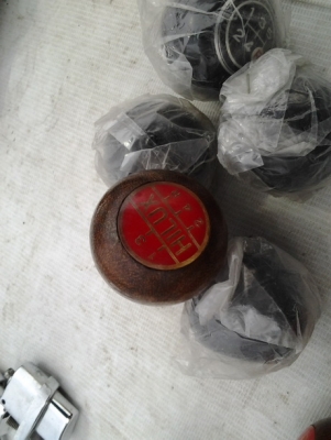 ฝาตบและกระจก RN(หางหงส์+ม้ากระโดด) ฝาตบและกระจก RN(หางหงส์+ม้ากระโดด)