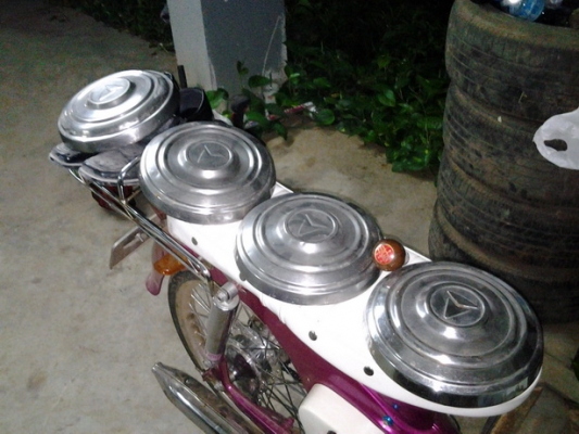 ฝาตบและกระจก RN(หางหงส์+ม้ากระโดด) ฝาตบและกระจก RN(หางหงส์+ม้ากระโดด)