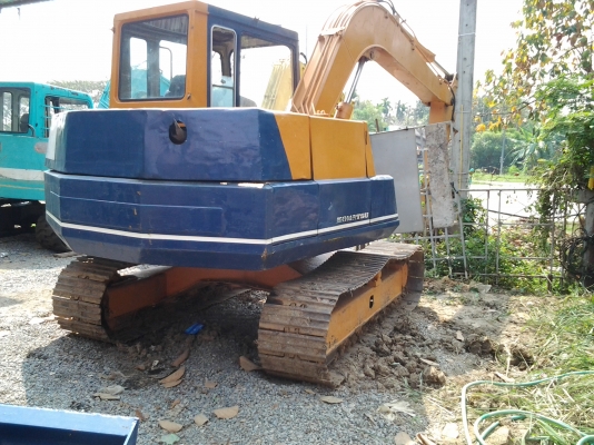 ขายด่วน..รถขุด KOMATSU PC60-5 รถสวย เก่าญี่ปุ่น ปรับสภาพพร้อมใช้ ในไทย แรงขุดดี ประหยัดน้ำมัน สุดคุ้ม มีใบอิมวอยล์ครบ.